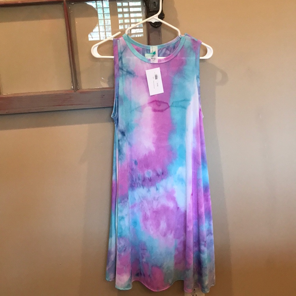 Sleeveless dress